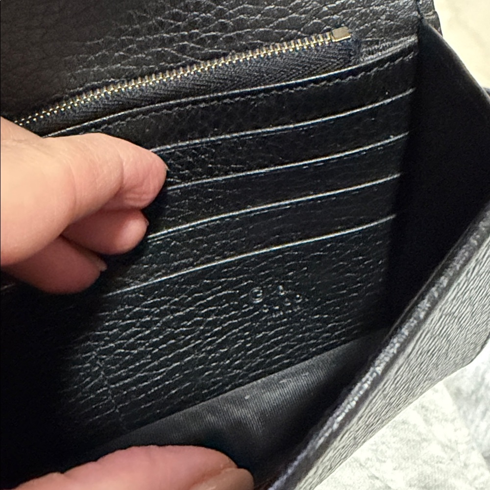 Gucci Crossbody Bag - Picture 12 of 17